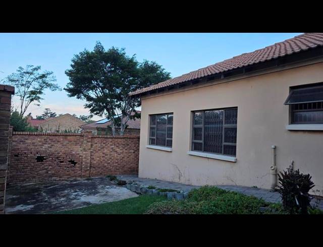 3 BEDROOM HOUSE FOR SALE IN ALBEMARLE